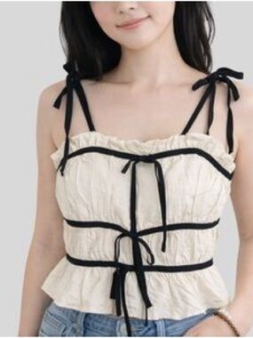 Women’s Cream Tie-Detail Ruffle Tank Top